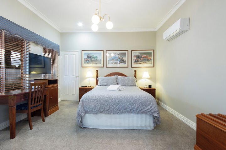 Room 7 of 41