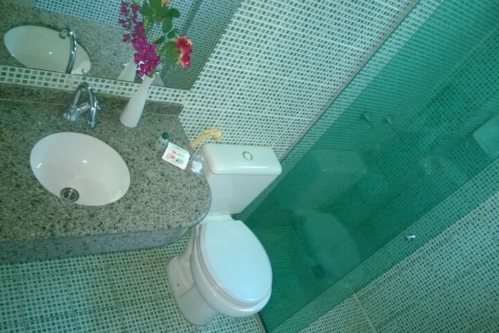 Room 16 of 22