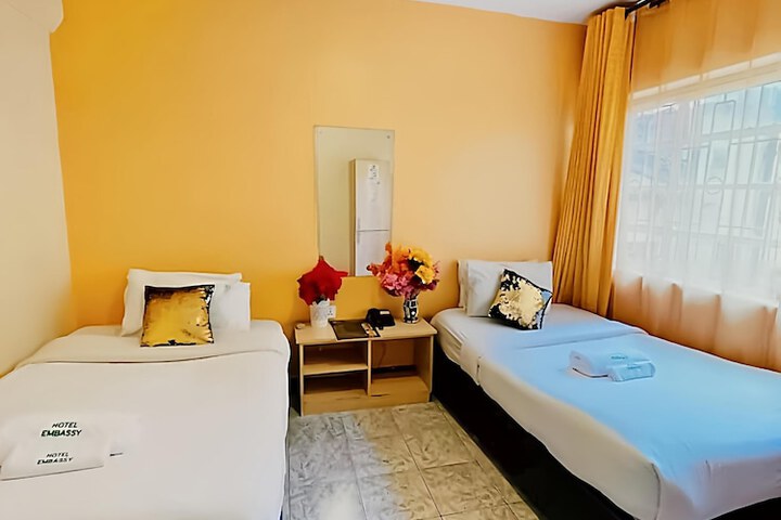 Room 28 of 49