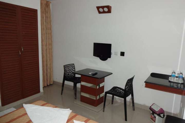 Room 16 of 41