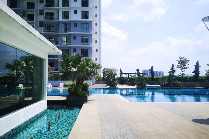 Pool 96 of 106