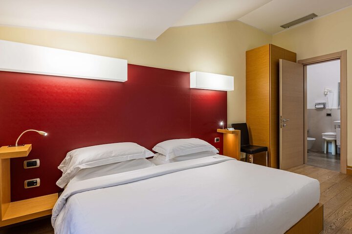 Room 14 of 52