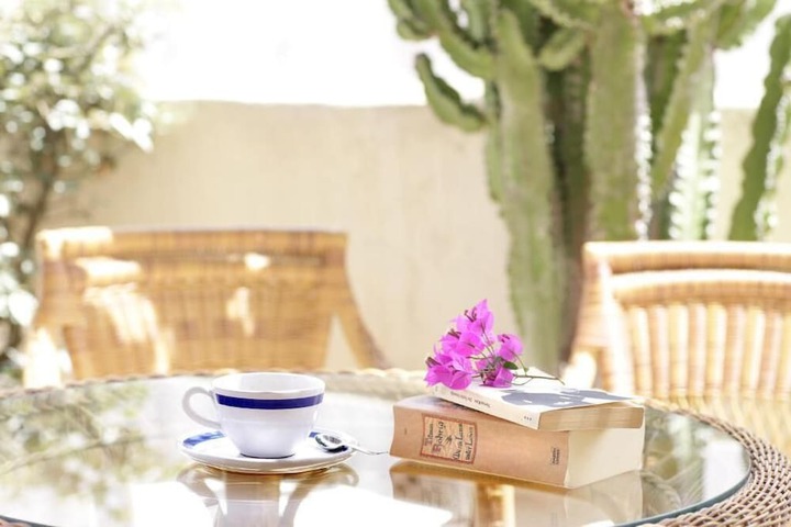Breakfast/Coffee Service 74 of 101