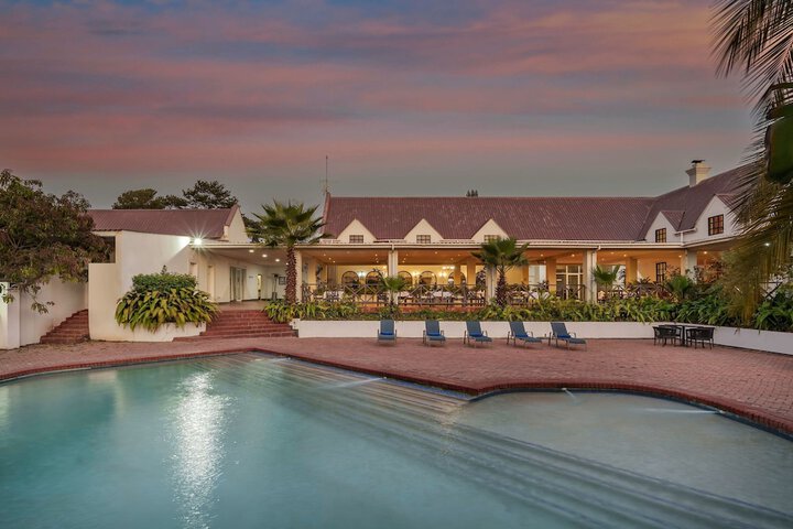 Hotel Pool