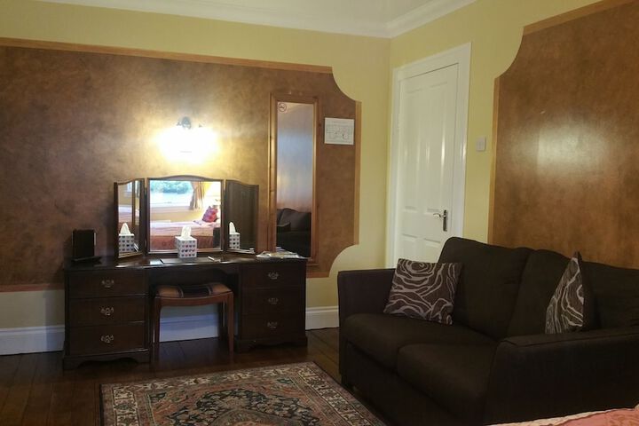 Room 2 of 14