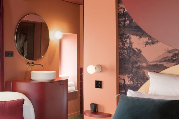 Room 204 of 285