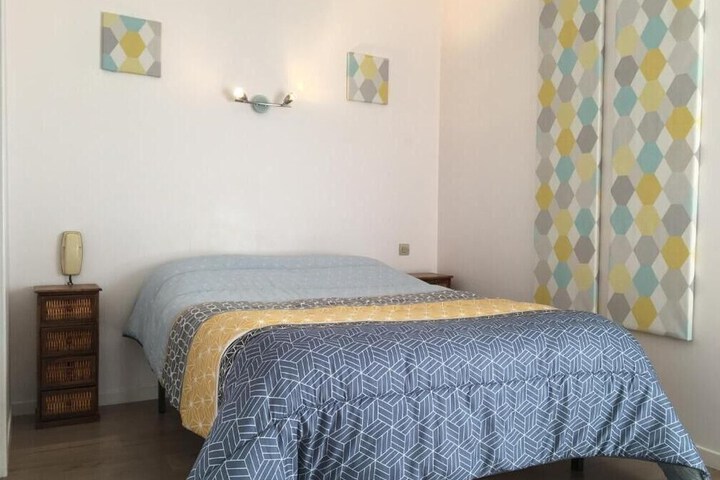Room 8 of 42
