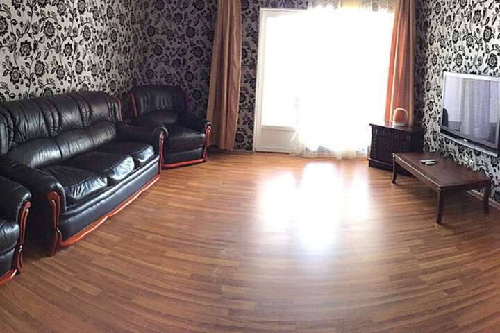Room 16 of 93
