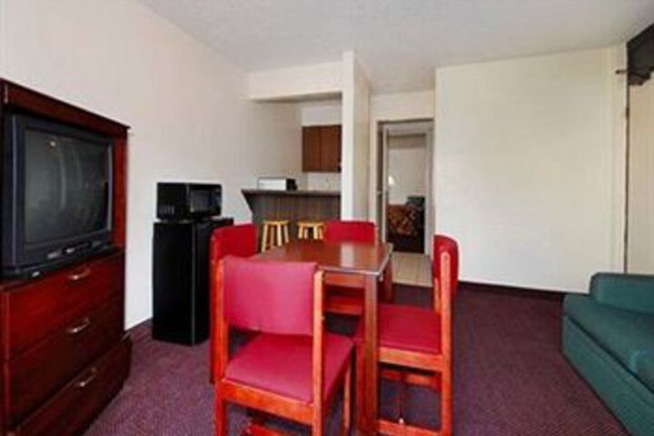 Room 35 of 51