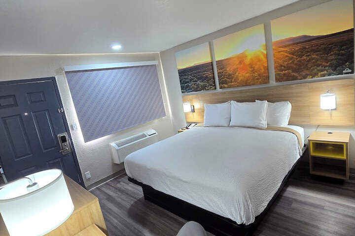 Room 7 of 46