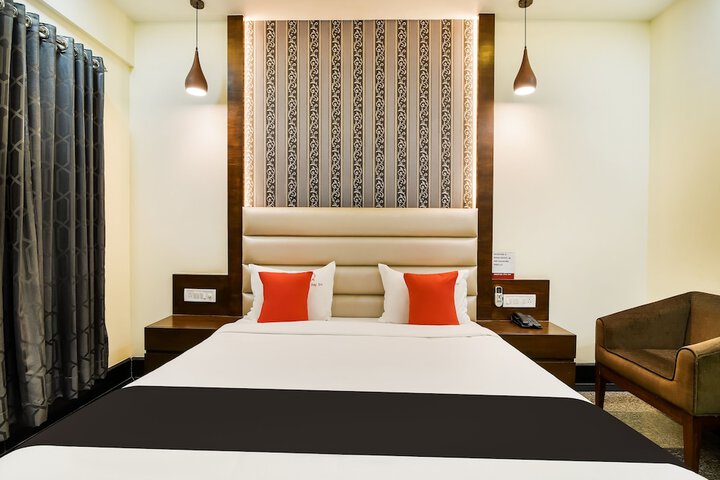 Room 14 of 18