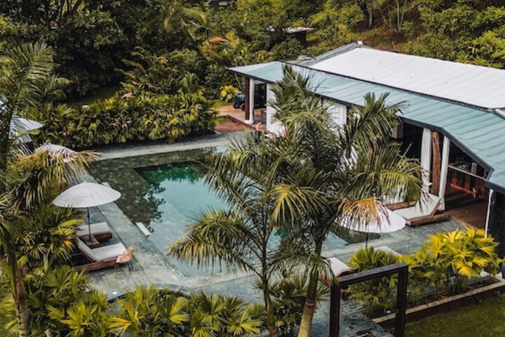 Pool 43 of 76