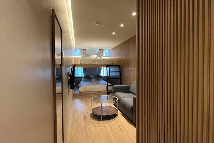 Room 44 of 138