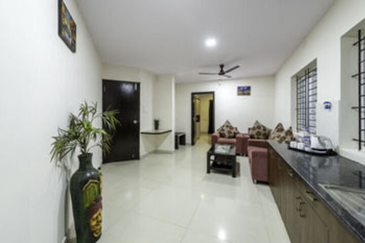 Room 4 of 17