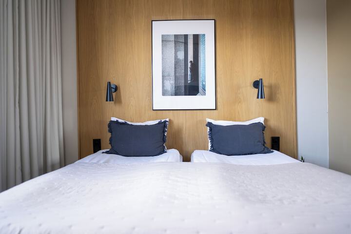 Room 8 of 35