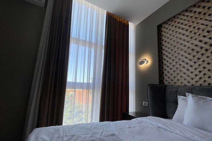 Room 12 of 42