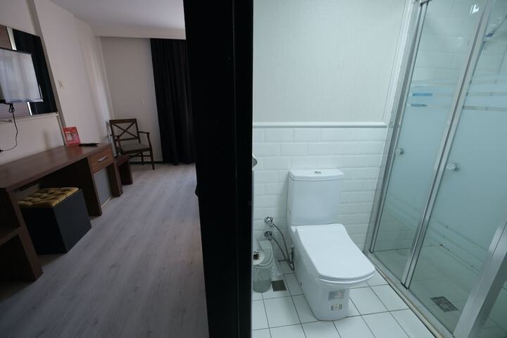 Clean Restrooms