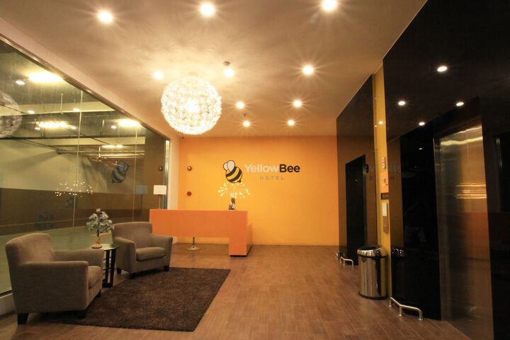 Hotel 2 of 107