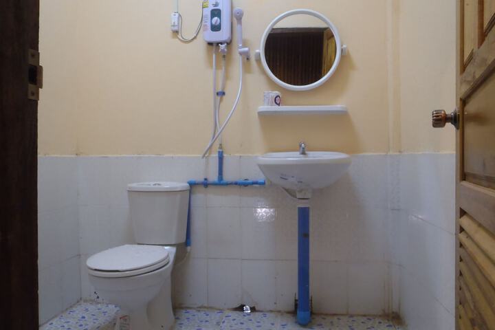 Room 8 of 15