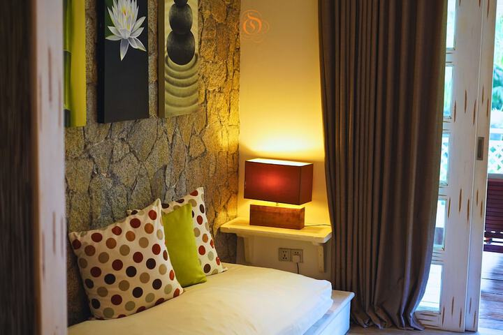 Room 30 of 120