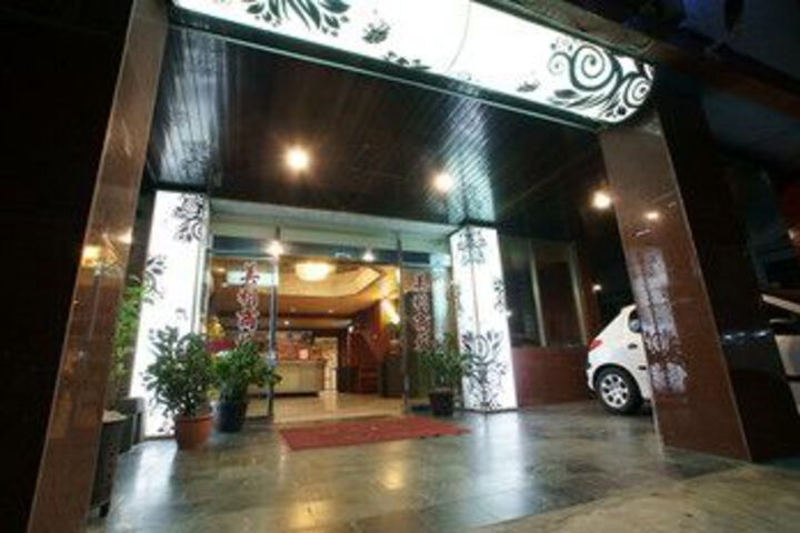 Hotel 51 of 63