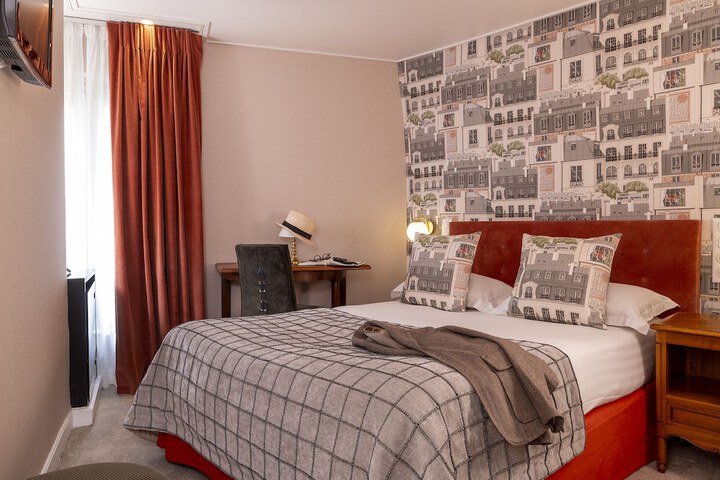 Room 14 of 28