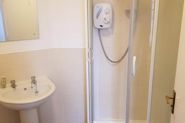 Room 8 of 17
