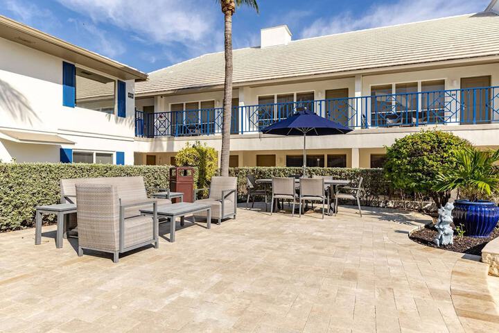 Terrace/Patio 19 of 38