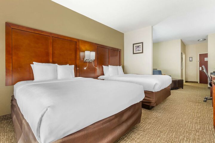 Suite Multiple Beds (10 of 15)