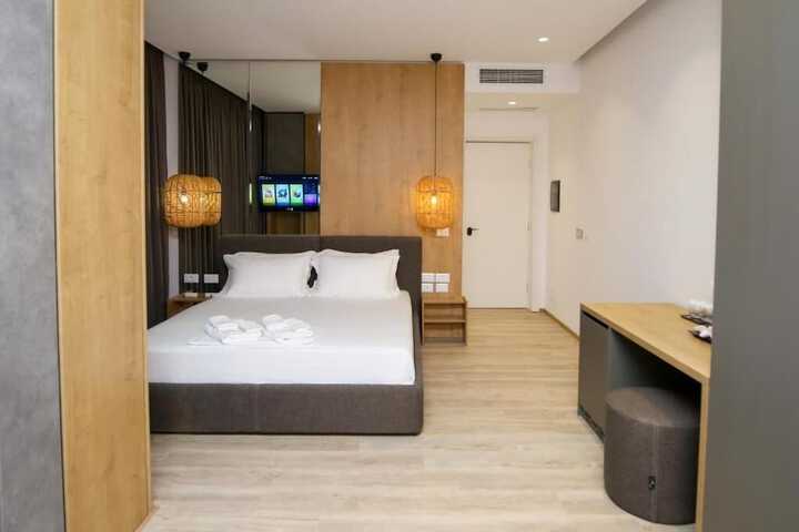 Room 25 of 118