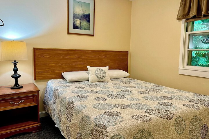 Room 28 of 106