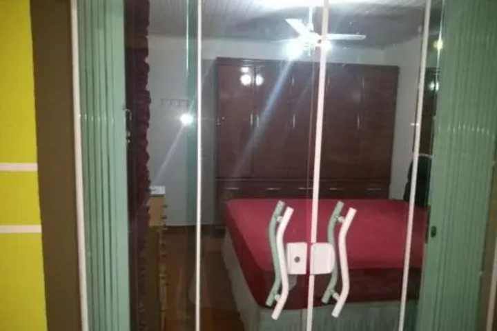 Room 8 of 20