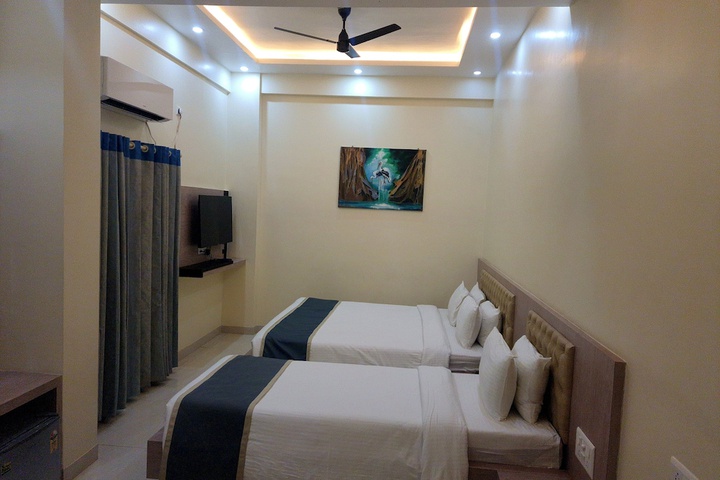 Room 7 of 71