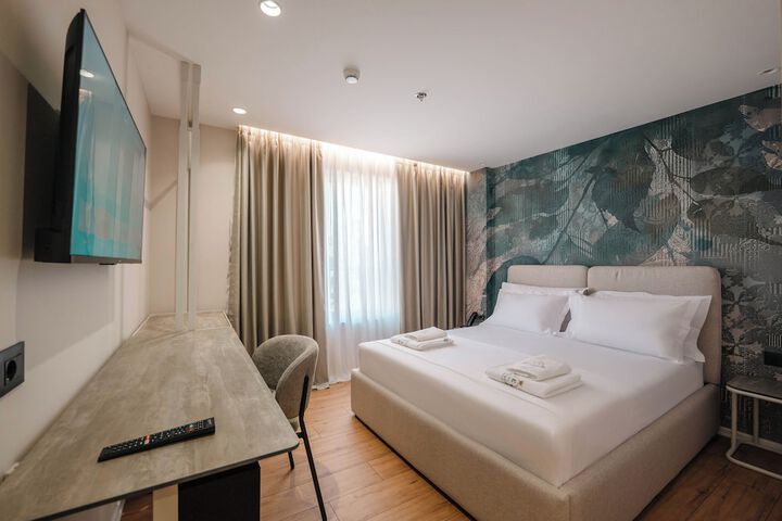 Room 30 of 86