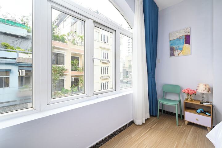 Room 3 of 16
