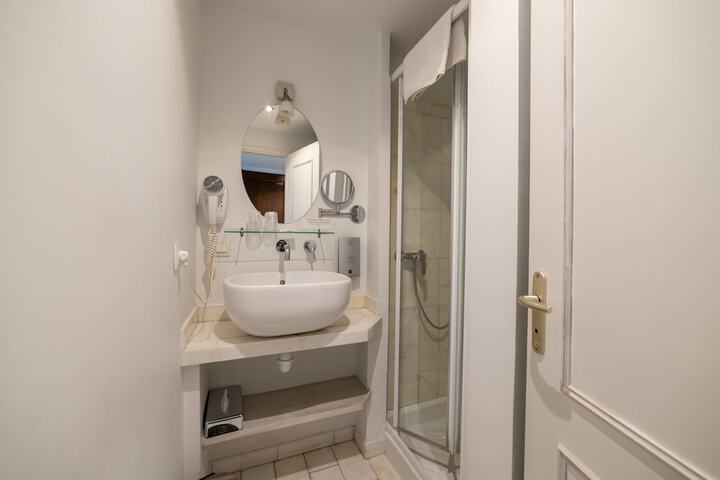 Bathroom Interior Photo