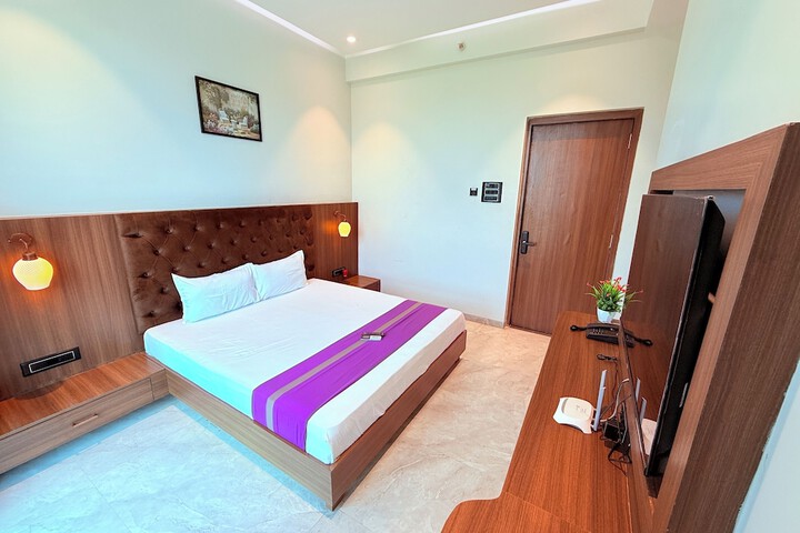 Room 28 of 63