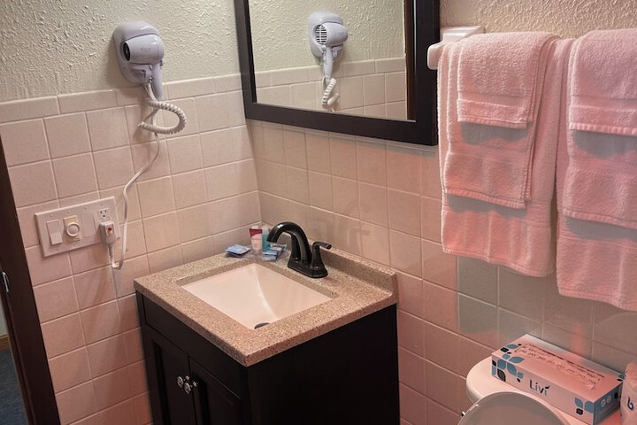Room 119 of 180