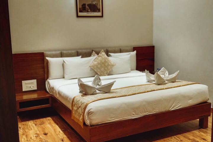 Room 15 of 27