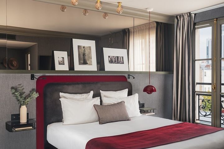 Room 42 of 76