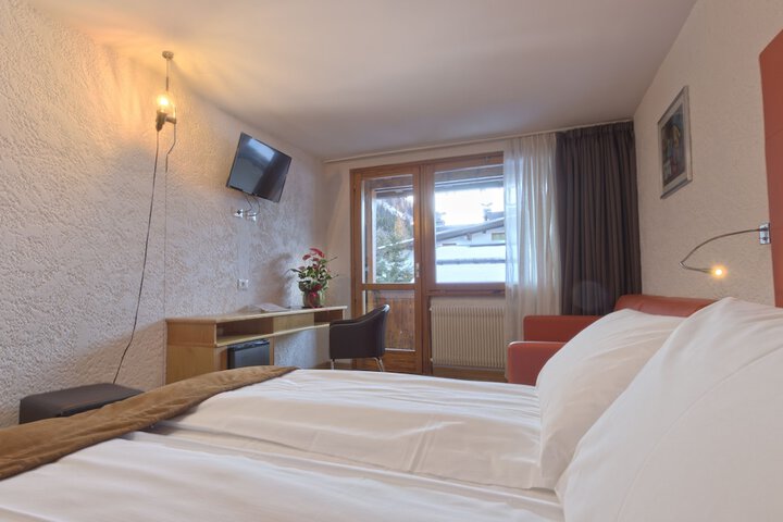 Room 20 of 118