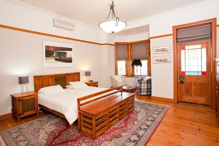 Room 3 of 48