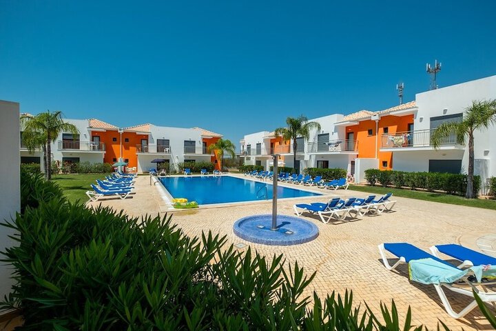Pools & Facilities