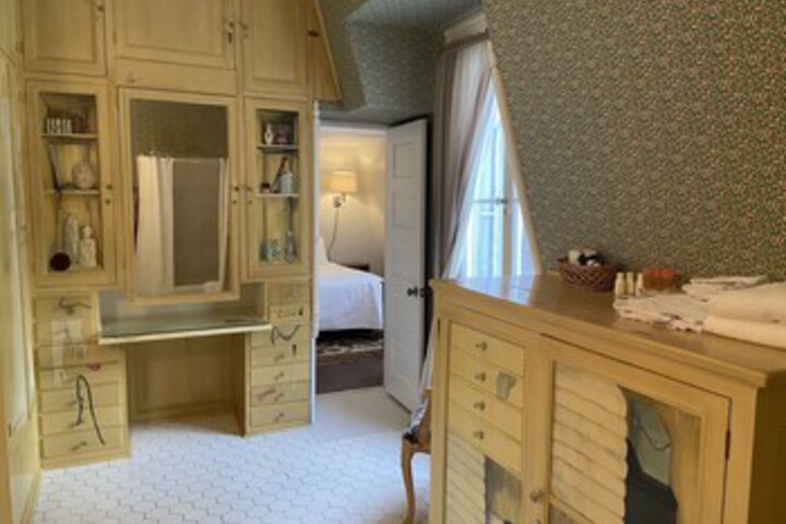 Room 34 of 130
