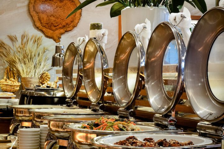 Dining 69 of 78