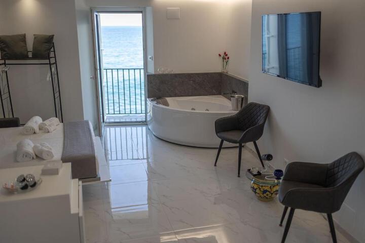 Photo of U Scrusciu d’u Mari Luxury Suite