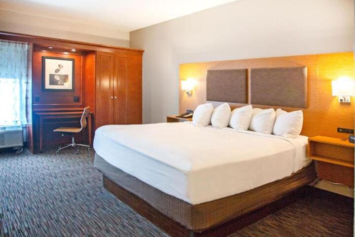 Queen Bed Accessible