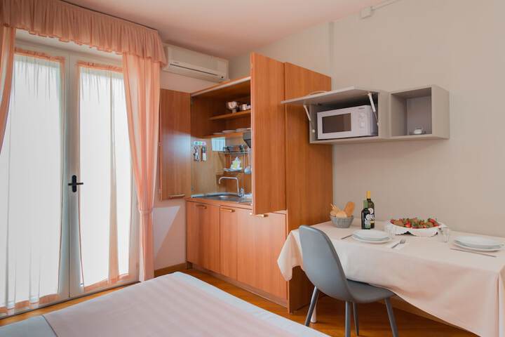 Private kitchenette