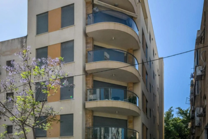 Modern & Sunny 1 BDR w balcony and parking