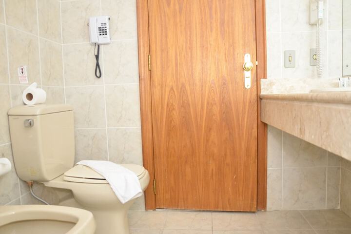 Room 55 of 128